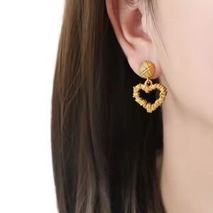 NEW💎18K Gold Plated Vintage Heart Earrings*Drop Earrings